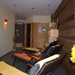 Sunny Hideaway By Interhome *